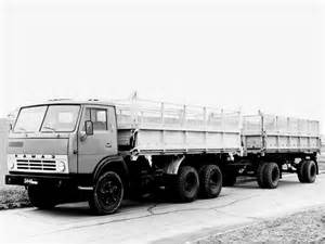 Установка задних фонарей и фонаря заднего хода на автомобиле 55102 для КамАЗ-55102