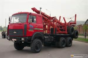 Установка фонарей знака автопоезда для МАЗ-64255